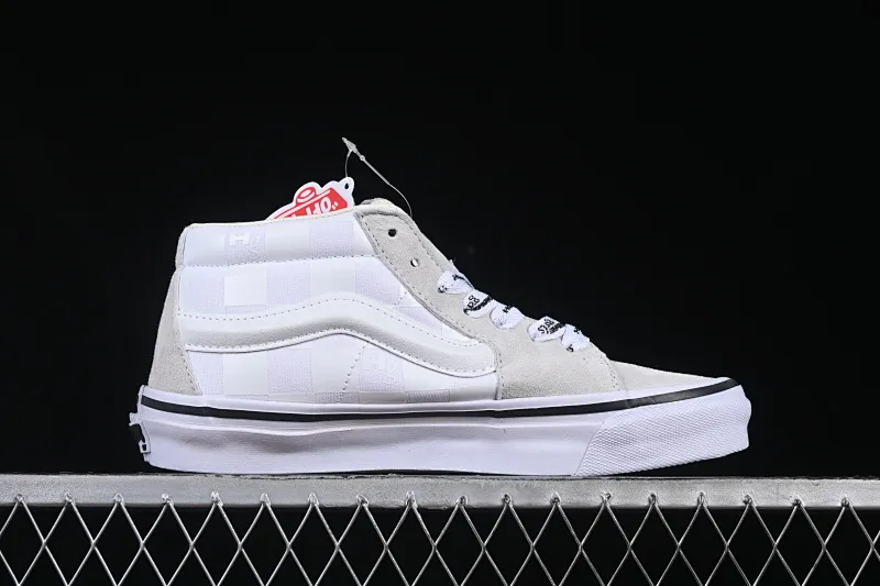 All categories Vans Vans series Vans Mid Vans China HommeGirls x Vans Sk8-Mid fashionable and versatile mid-top casual vulcanized sneakers VN000NBN2VZ
